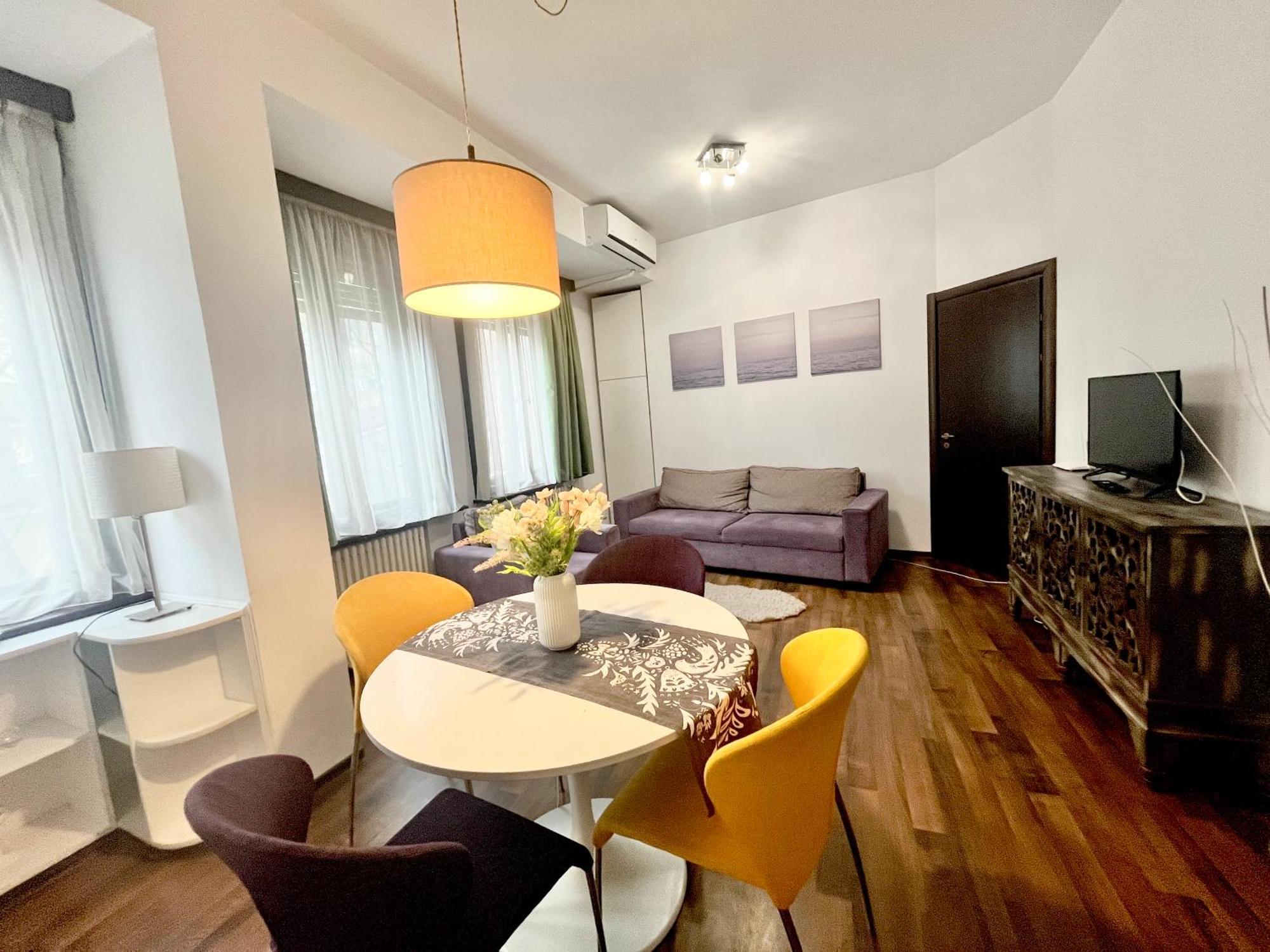Vibrant Victoriei Apartment Bucharest Exterior photo